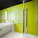 Metropolitan Hotel 4*