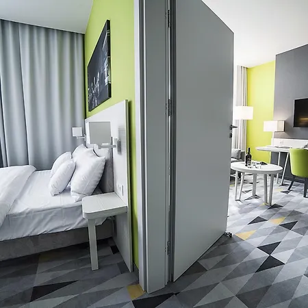 Hotel Metropolitan 4*